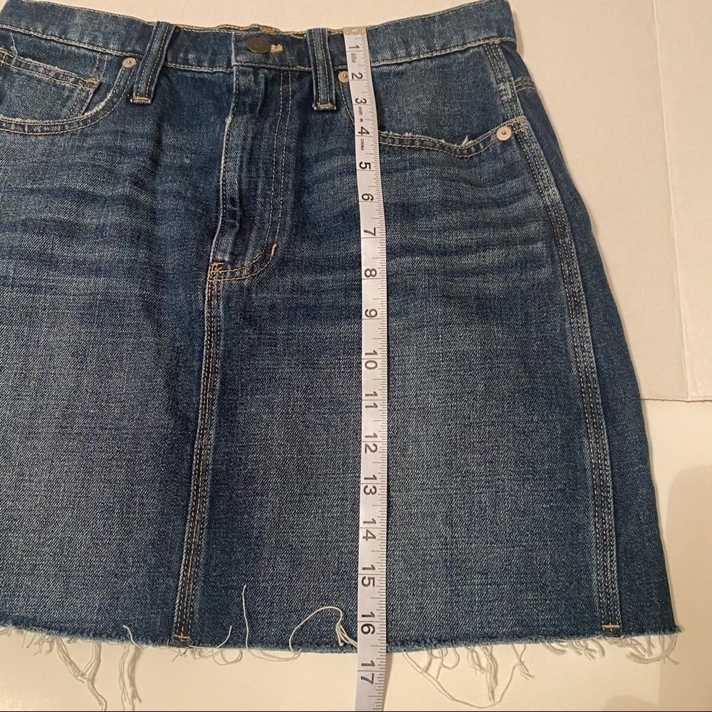 Madewell Denim Skirt Womens 26 Blue Mini High Rise Raw Hem Distressed Dark Wash - Picture 7 of 8